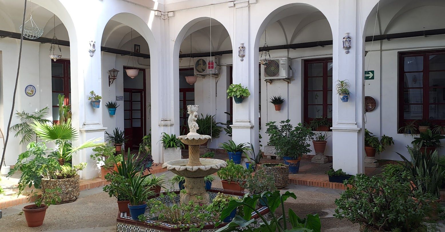 Vista de el Patio de las Flores, de la RGA Nuestra Sra. de la Esperanza